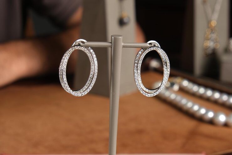 Diamond Hoops Guide to Styles, Designs, and Everyday Elegance